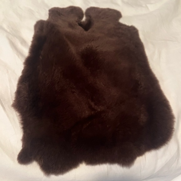 Chocolate Brown Rabbitt Pelt - Picture 1 of 3